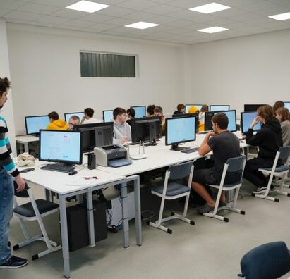 Best in English 2023